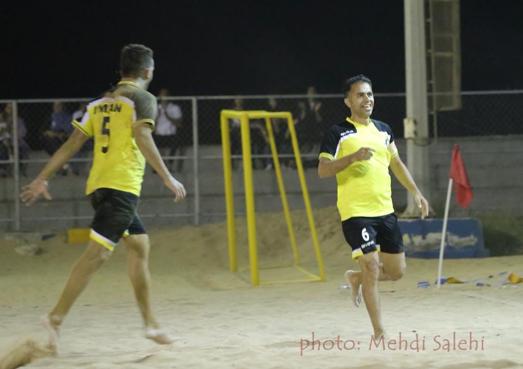 پیروزی دریانوردان در لیگ برتر فوتبال ساحلی به روایت دوربین/ مهدی صالحی پیروزی دریانوردان در لیگ برتر فوتبال ساحلی به روایت دوربین/ مهدی صالحی