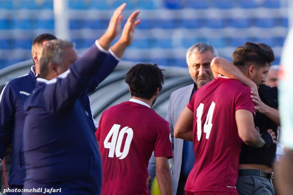 خبر روز:سرمربی جدید شاهین  امروز بازی مقابل سایپا را تماشا می کند!