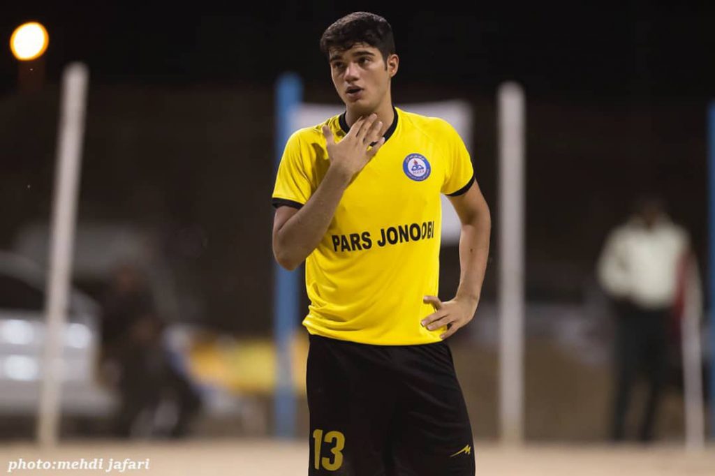 برد تیم ملی فوتبال ساحلی مقابل پارس جنوبی