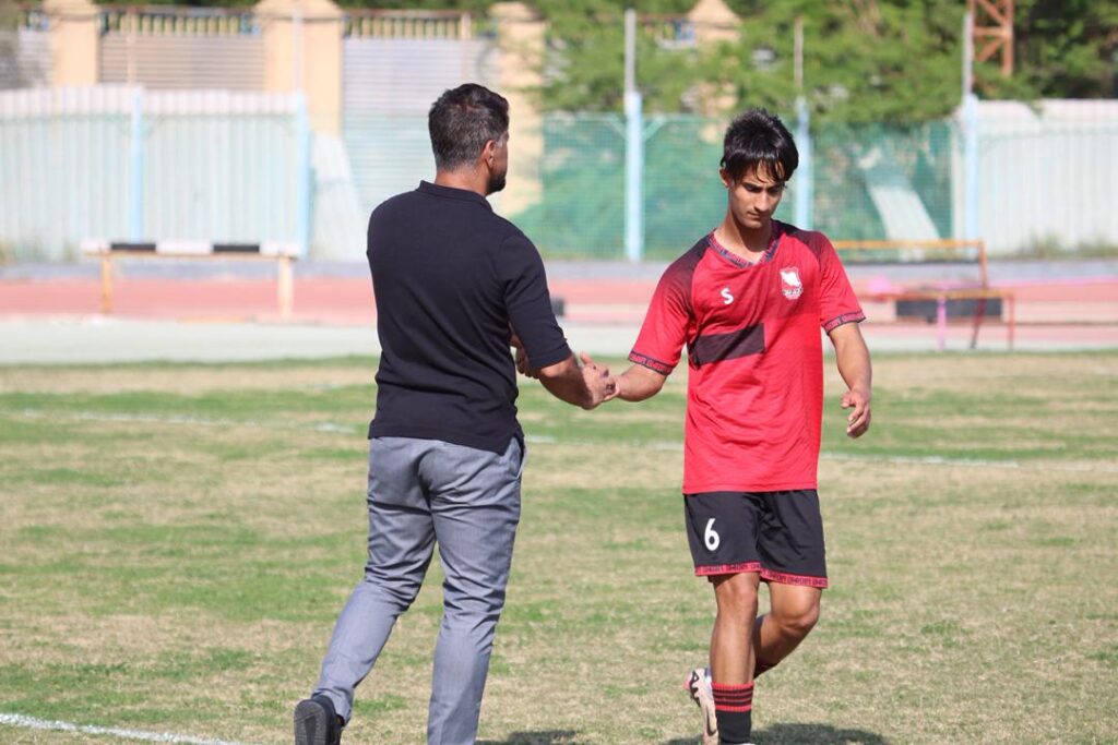 هفته هجدهم لیگ دسته دوم/ ایران جوان بوشهر ۲ شایان دیزل فارس ۰ / بازی خوب و شجاعانه برای ایران جوان سه امتیاز داشت هفته هجدهم لیگ دسته دوم/ ایران جوان بوشهر ۲ شایان دیزل فارس ۰ / بازی خوب و شجاعانه برای ایران جوان سه امتیاز داشت