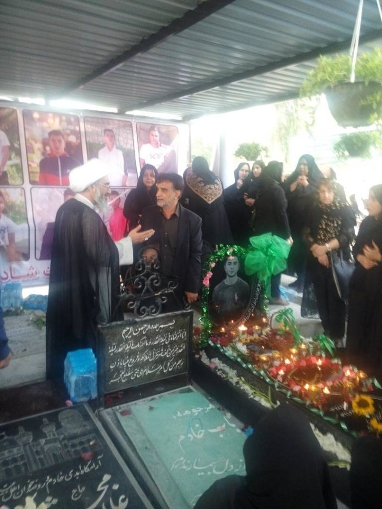 حضور بزرگان در مراسم چهلمین روز درگذشت زنده یاد احمد رضا شاکر+عکس
