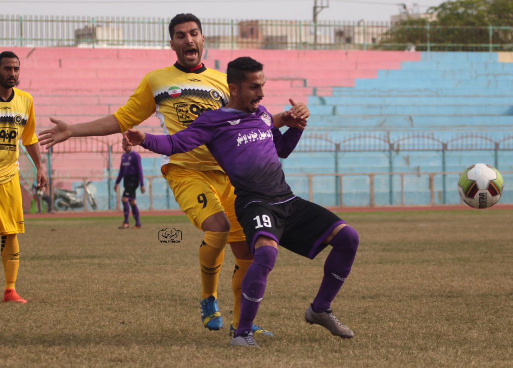 به جا مانده از اولین بازی پدیده ،بازیکن سابق سپاهان و پرسپولیس در بوشهر!