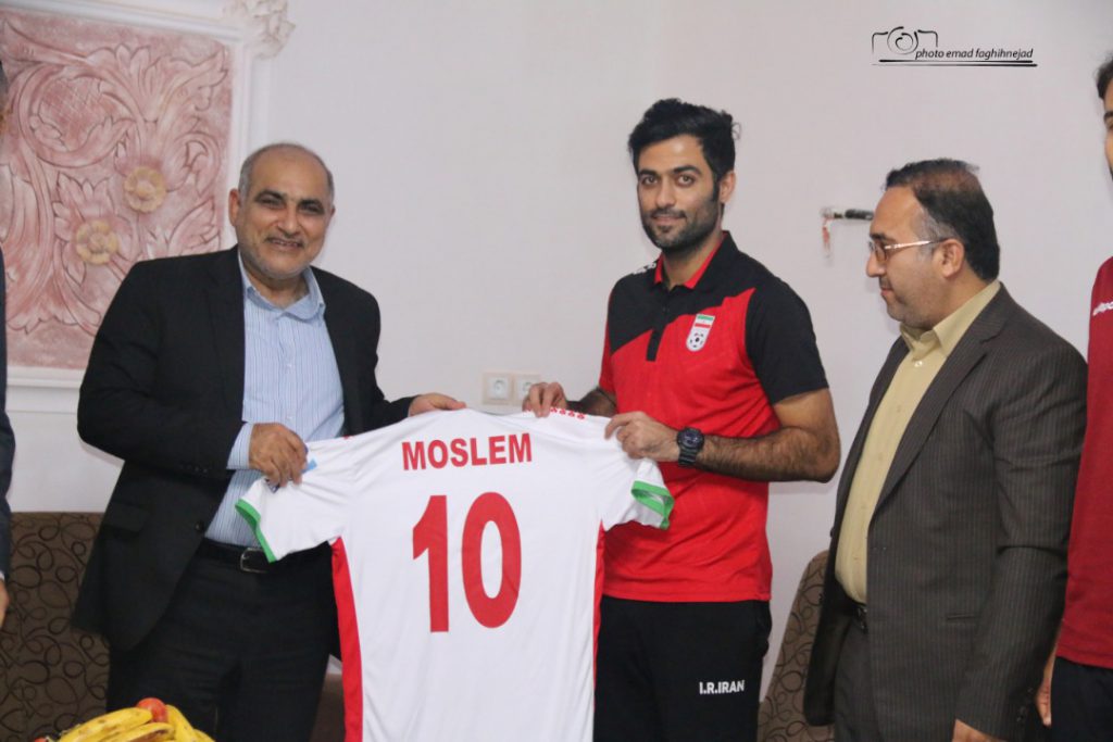 تقدیر مدیر عامل منطقه ویژه انرژی پارس از ملی پوشان بوشهری تیم ملی فوتبال ساحلی+تصاویر