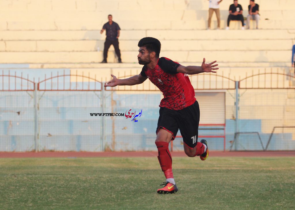 هفته چهارم لیگ دسته دوم/ ایرانجوان بوشهر۲  شهرداری ماهشهر ۰/ ایرانجوان به موقع ماهشهر قدرتمند را برد