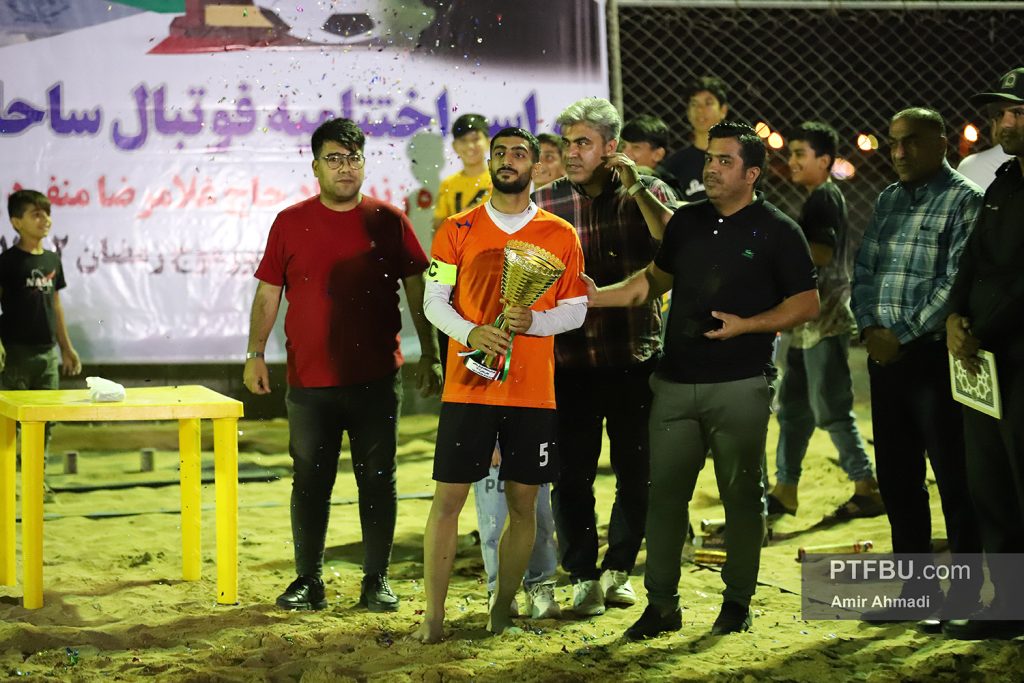 جام رمضان فوتبال ساحلی یادبود زنده یاد حاج غلام نفرد +تصاویر