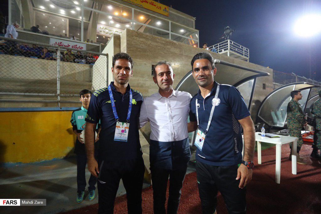 کمالوند سرمربی پارس جنوبی جم:می توانستیم بیشتر از سه گل بزنیم، شهرهای نفت‌خیز غیر از فوتبال چیزی ندارند،