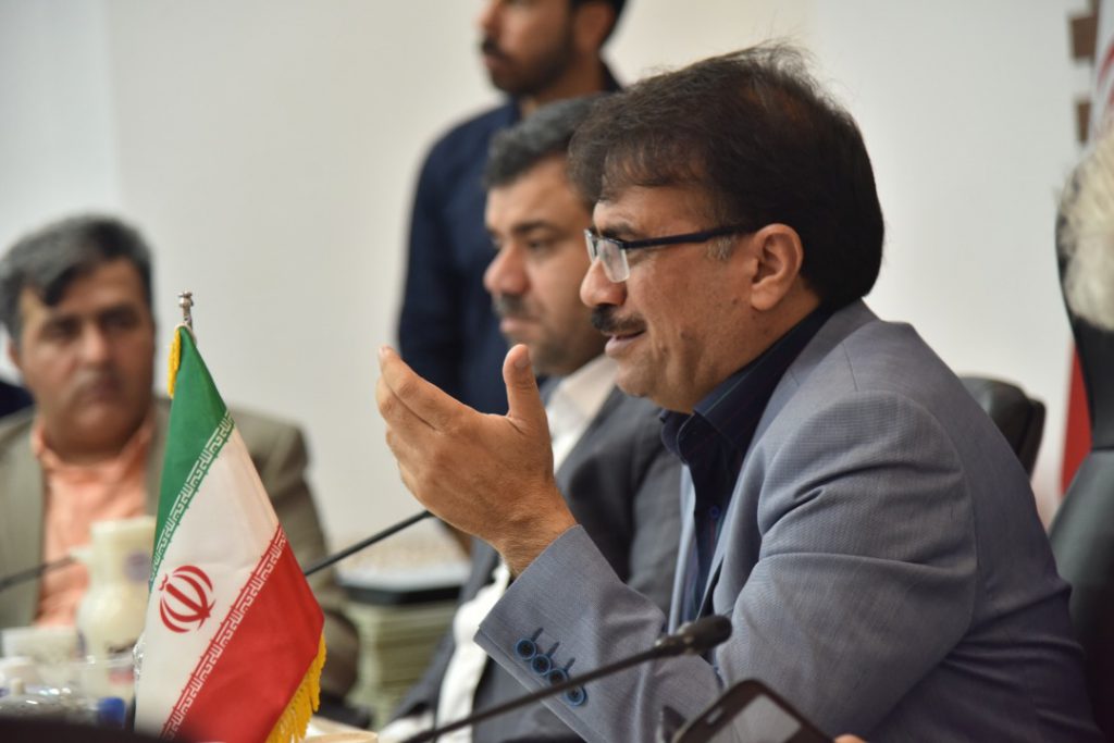 امیری شهرداری بوشهر: تا امروز کسی حتی یک بسته آب معدنی بابت تیم شاهین به شهرداری کمک نکرده است!