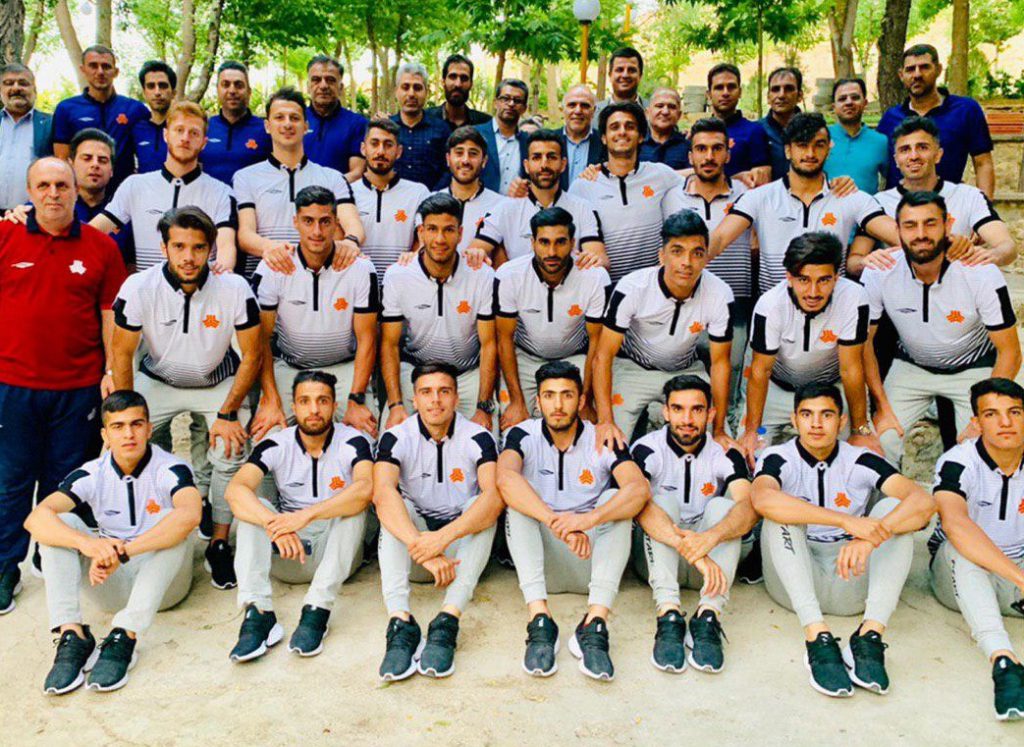 عکس:محمد شریفی در اردوی بروجن سایپایی ها