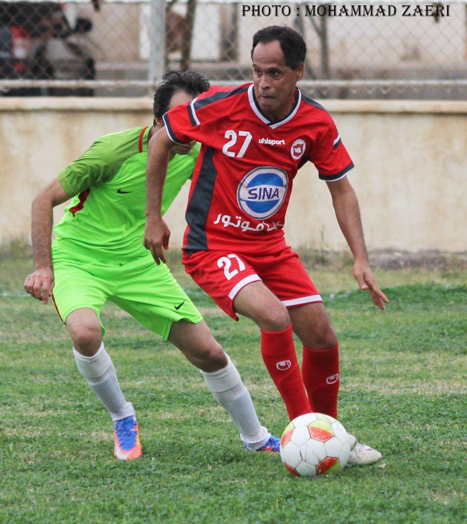 تصاویر:دلبری ستاره های سابق فوتبال در رقابتهای پیشکسوتان بوشهر!