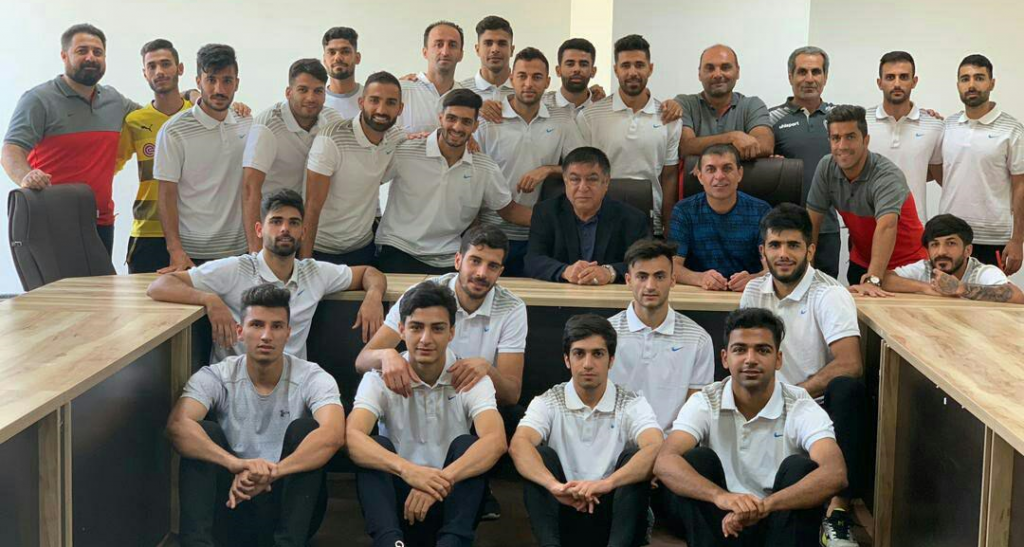 عکس:شاغلام در اردوی شاهینی ها