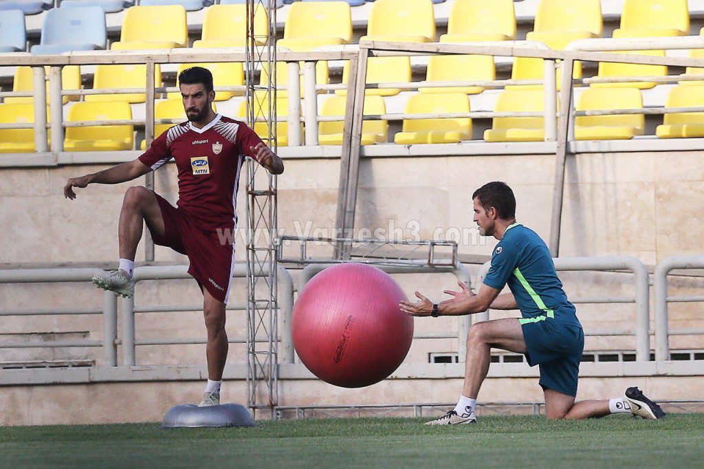 تلاش‌های ماهینی برای بازگشت به موقع (عکس)