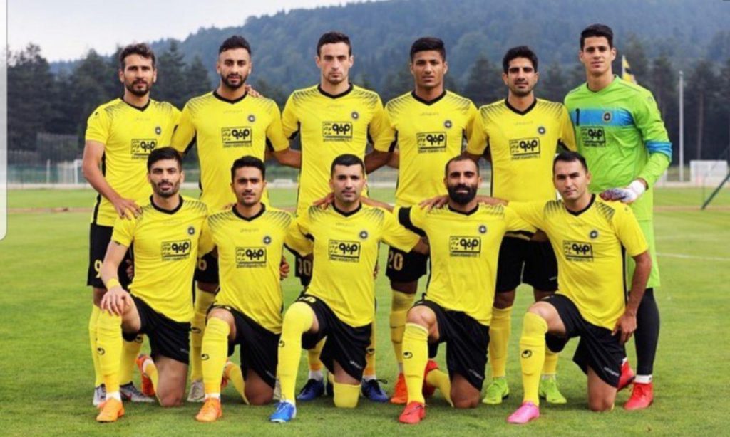 برای شرکت در مراسم ختم مادربزرگ،محبی راهی بوشهر شد برای شرکت در مراسم ختم مادربزرگ،محبی راهی بوشهر شد